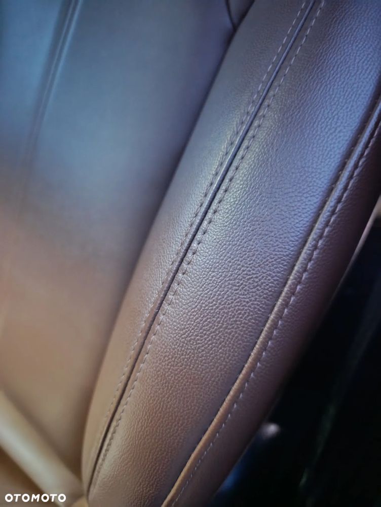 Alfa Romeo Stelvio 2.0 Turbo 16V AT8-Q4 Ti - 32