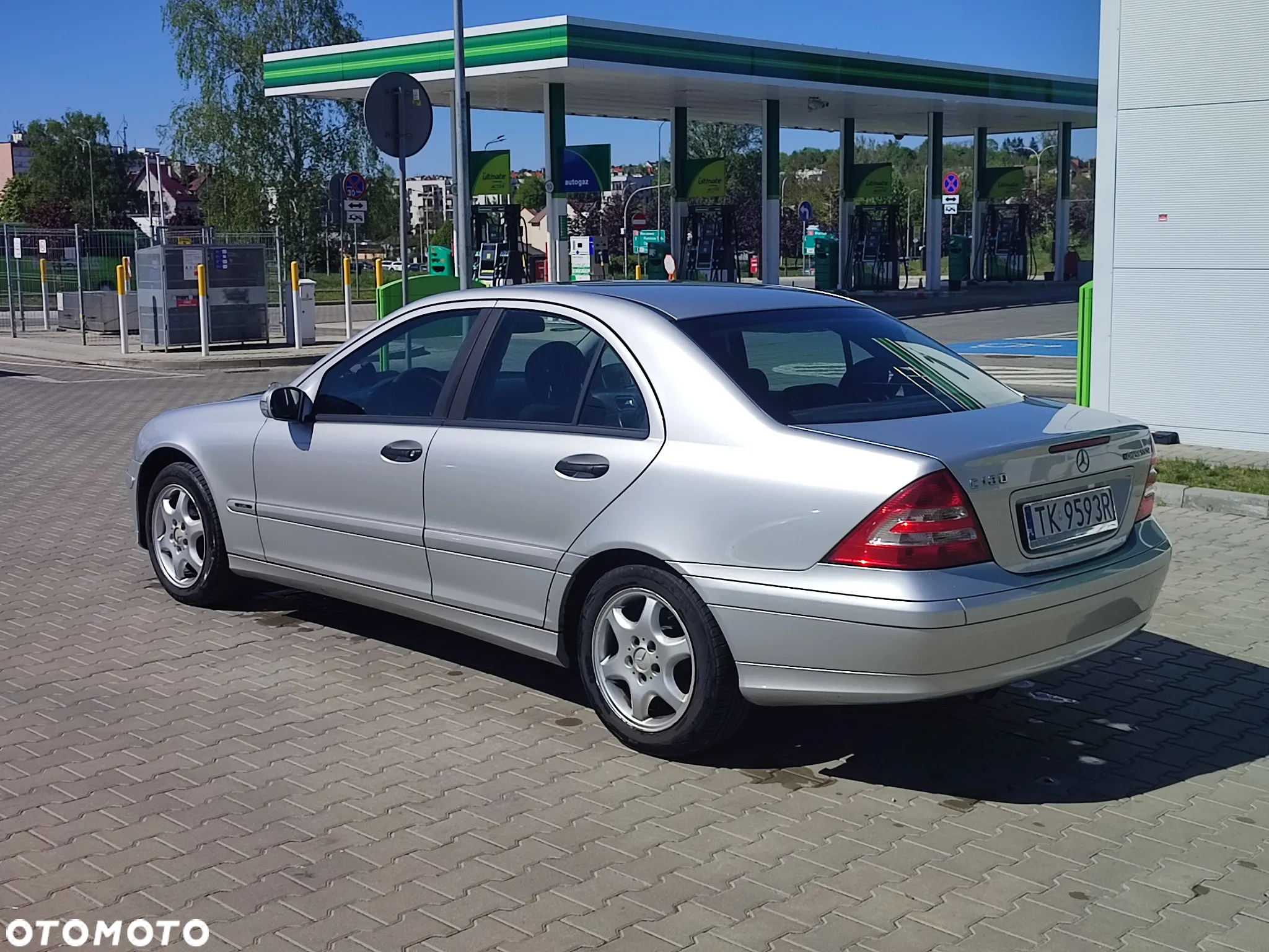 Mercedes-Benz Klasa C 180 T Kompressor Classic - 4