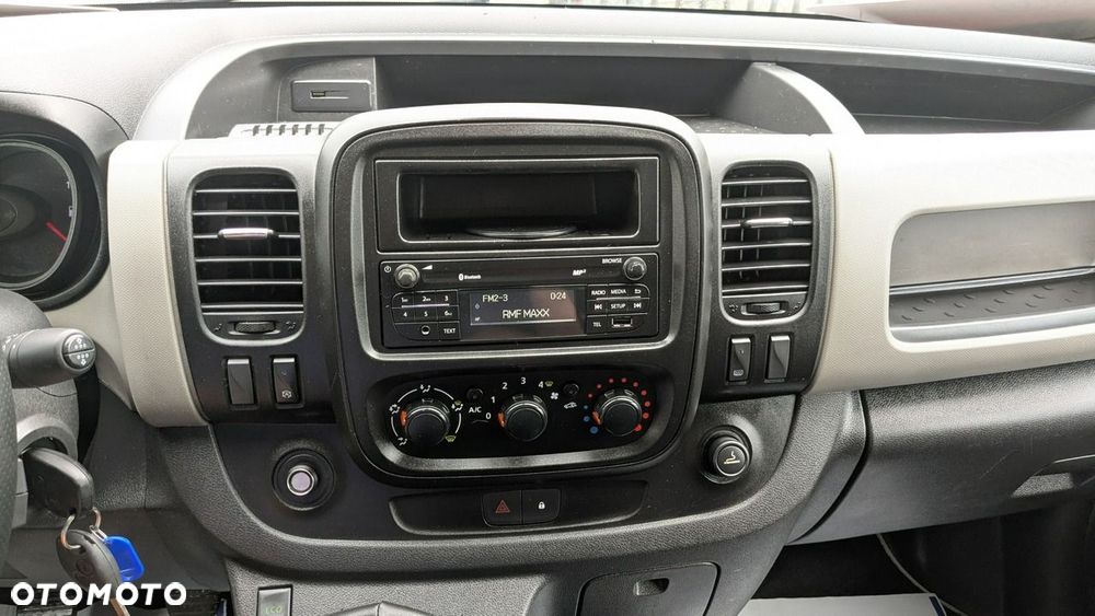 Renault Trafic - 23