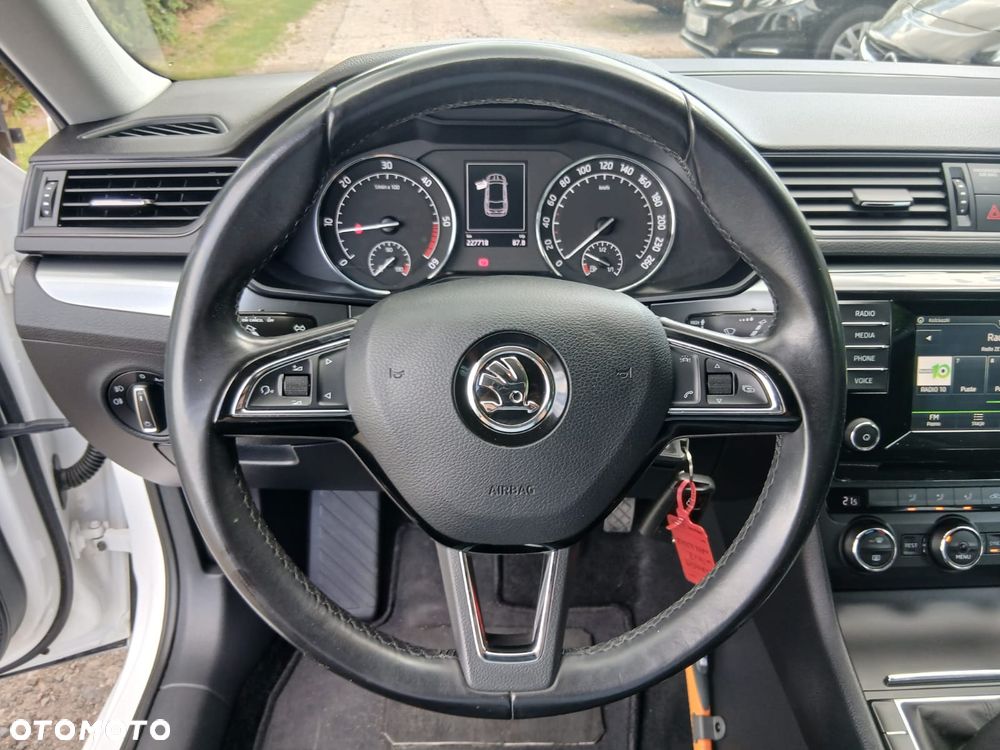 Skoda Superb 1.6 TDI Style - 22
