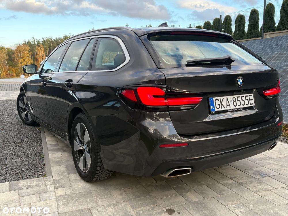 BMW Seria 5 520d Touring Luxury Line - 4