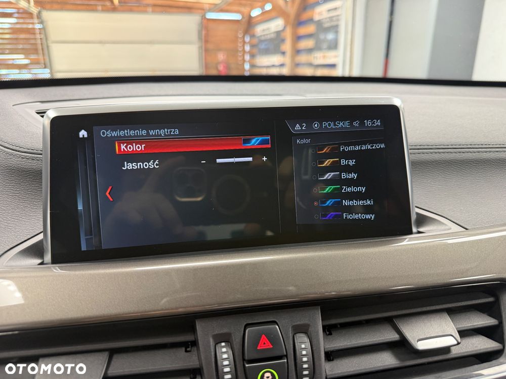 BMW X1 xDrive20i - 18