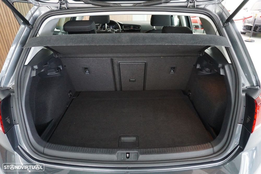 VW Golf 1.0 TSI OPF IQ.DRIVE - 7