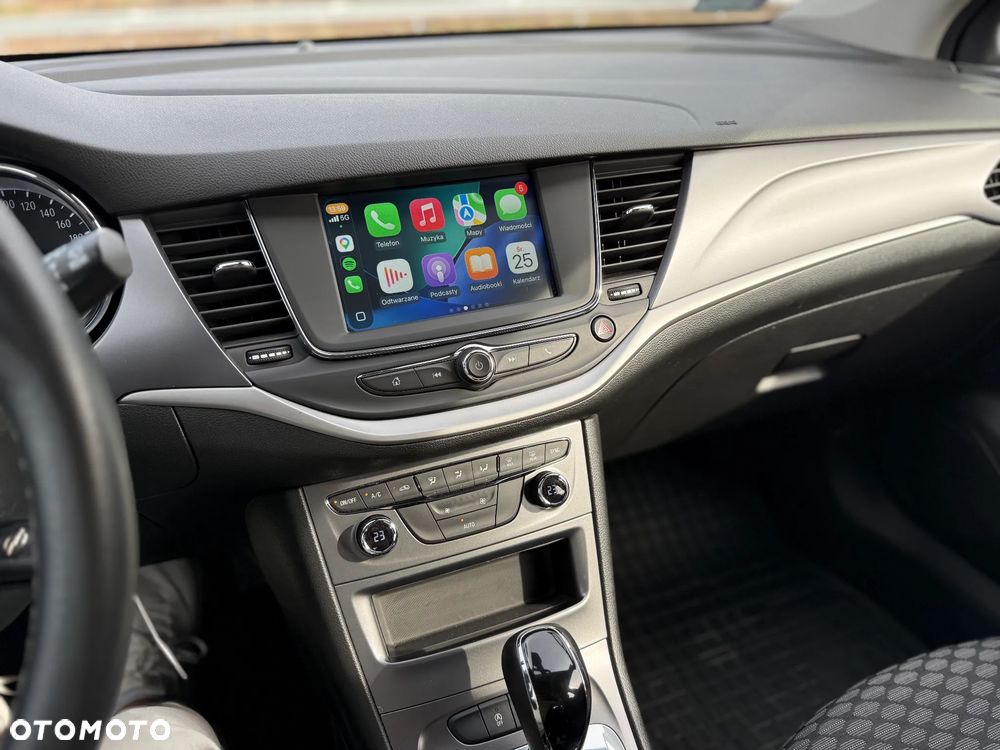 Opel Astra 1.4 T Enjoy S&S - 22