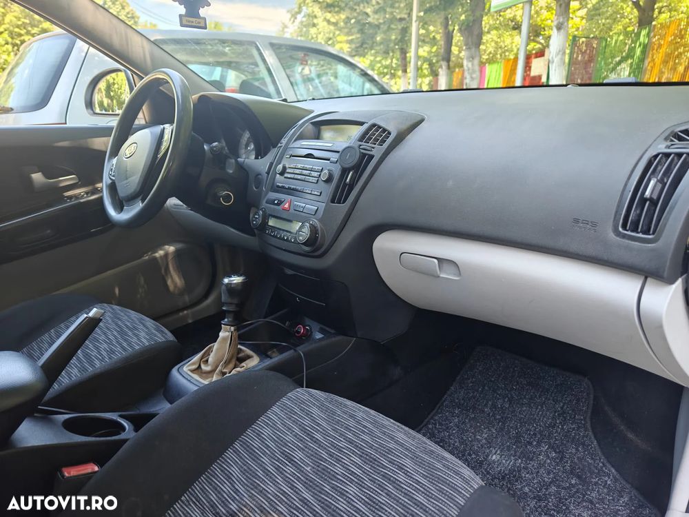 Kia Ceed Cee'd 1.6 DSL Style - 3
