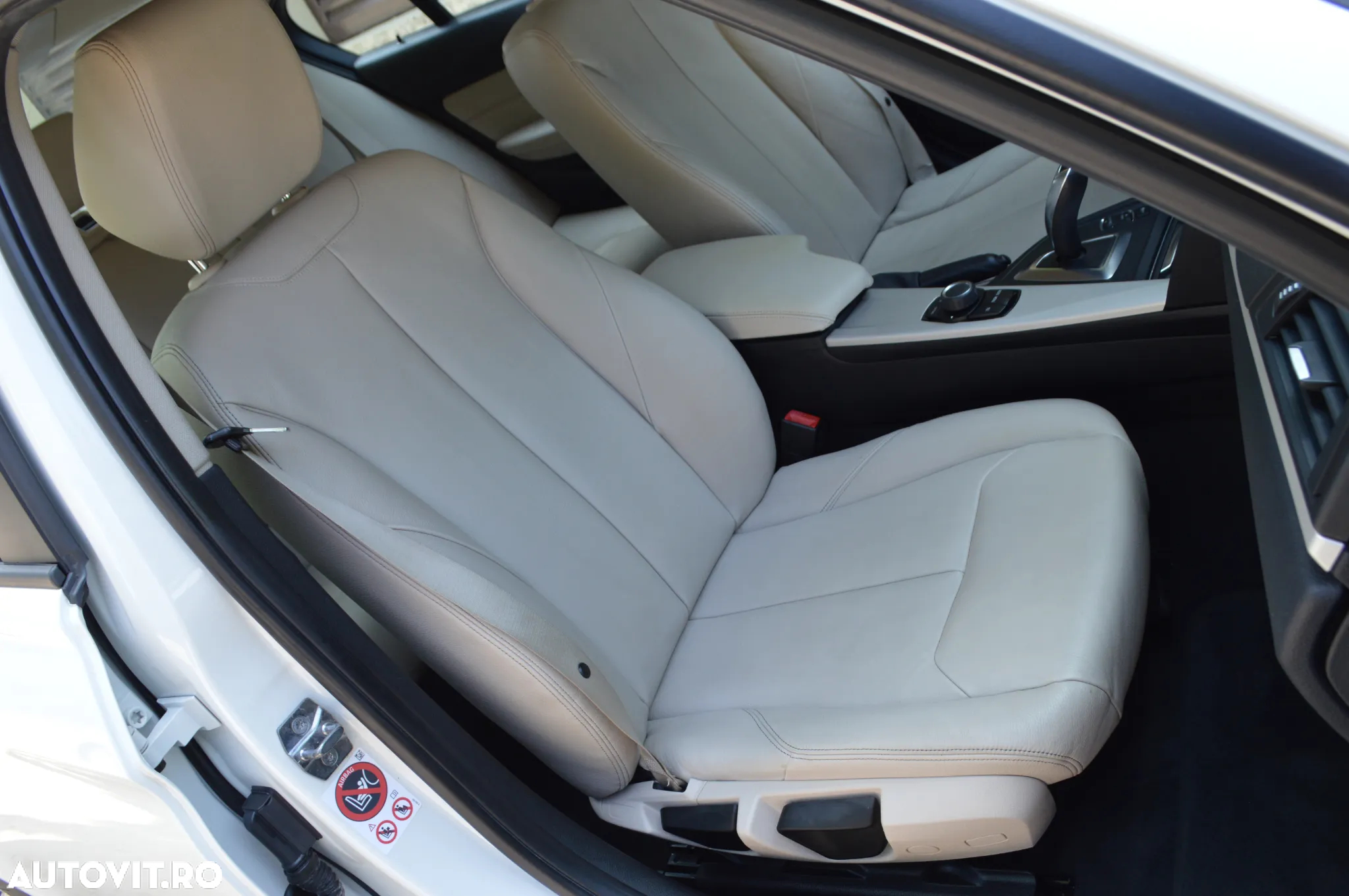 BMW Seria 3 320d Efficient Dynamic Edition Aut. - 31