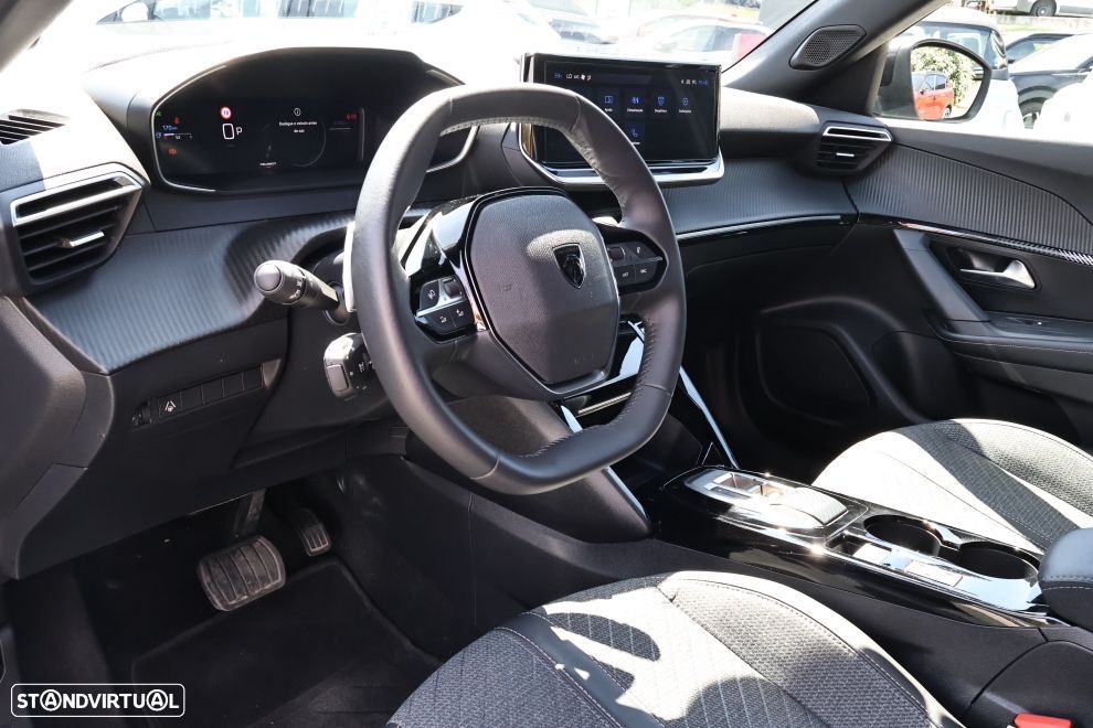 Peugeot 2008 1.2 Hybrid Allure e-DCS6 - 15