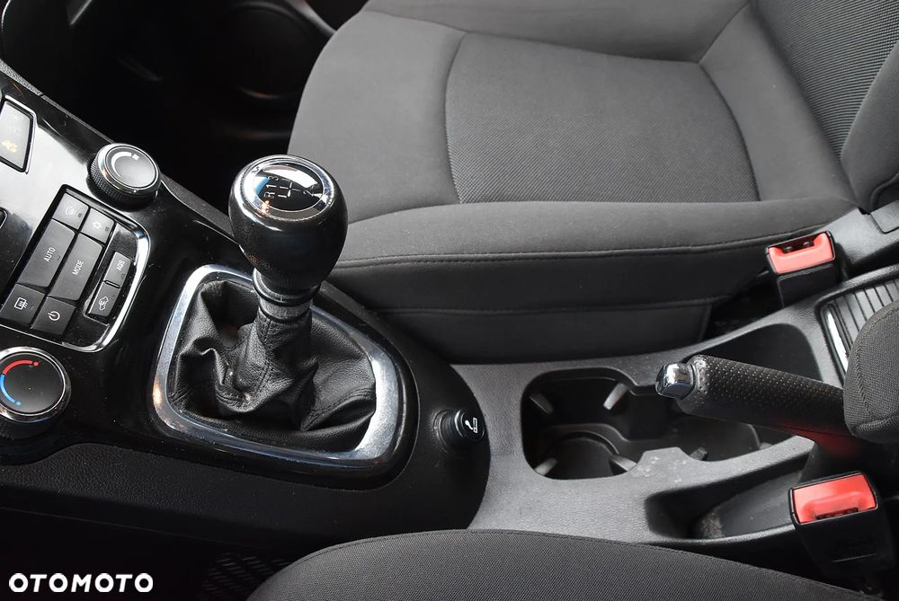 Chevrolet Orlando 1.8 LS - 32