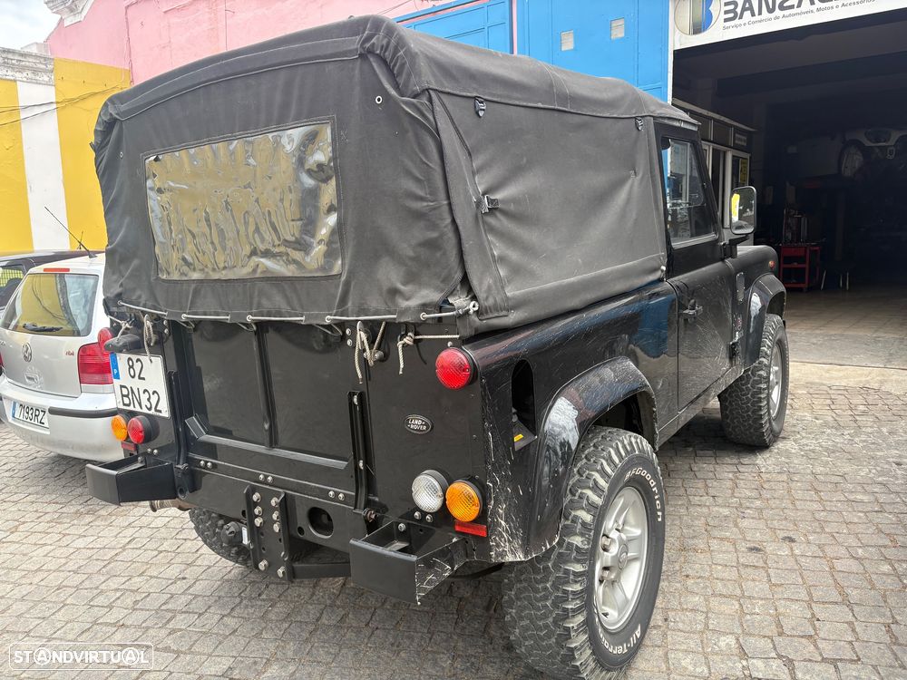 Land Rover Defender 90 2.5 Td5 E - 33