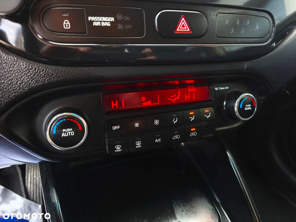 Kia Carens 1.7 CRDi XL 7os - 16