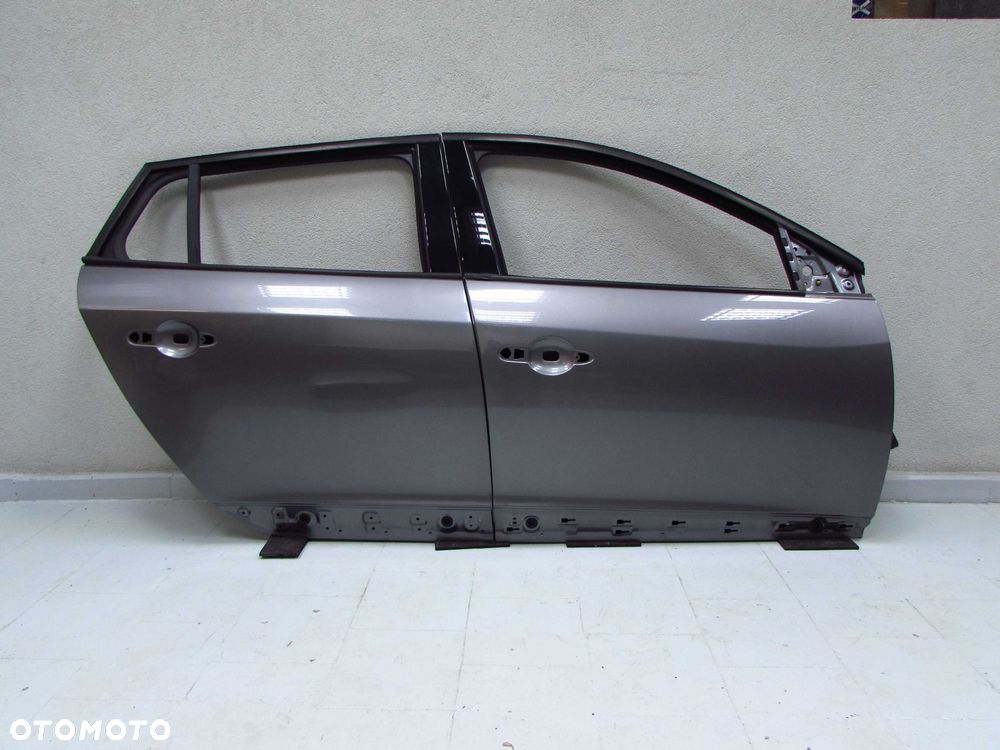 RENAULT MEGANE III KOMBI 08-13 DRZWI TYL PRAWE TEKNG - 1