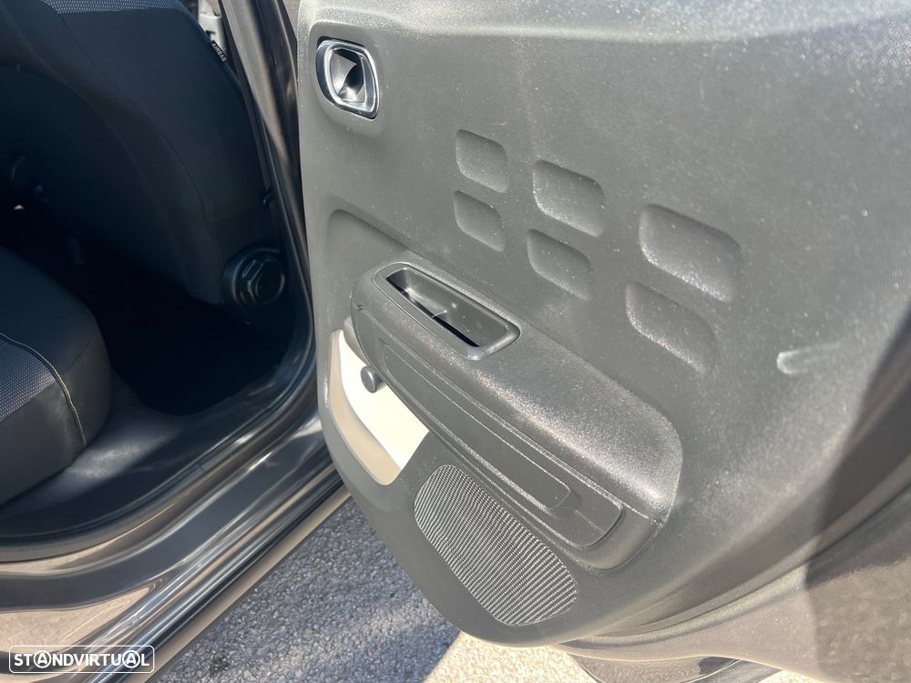 Citroën C3 1.2 PureTech Feel - 23
