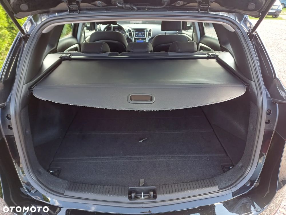 Hyundai i30 1.6 Fifa World Cup Edition - 17