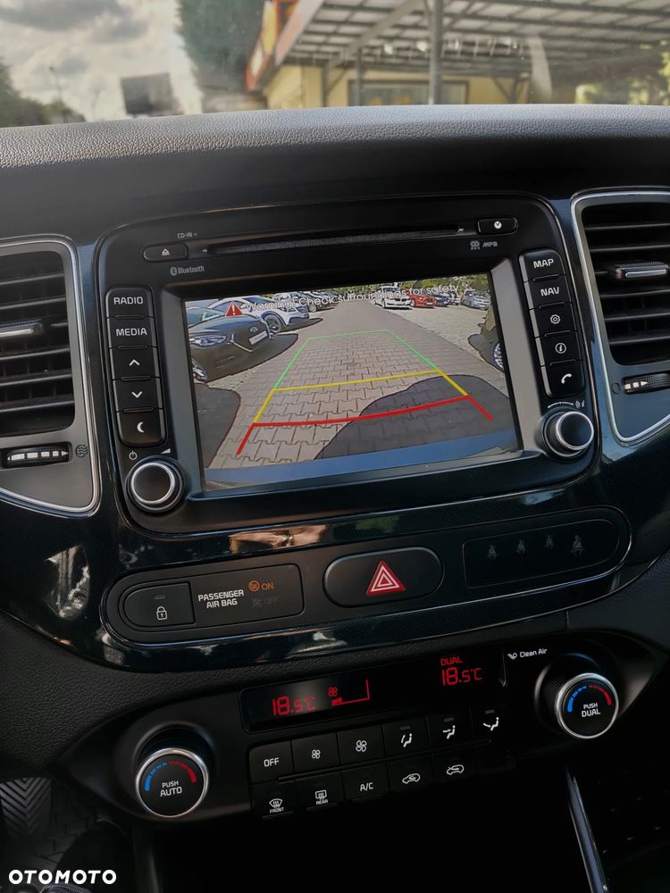 Kia Carens 1.6 GDI Attract - 12