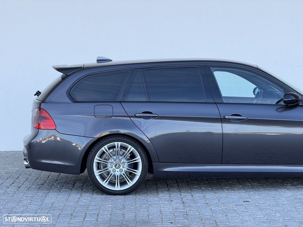 BMW 318 d Pack M - 14