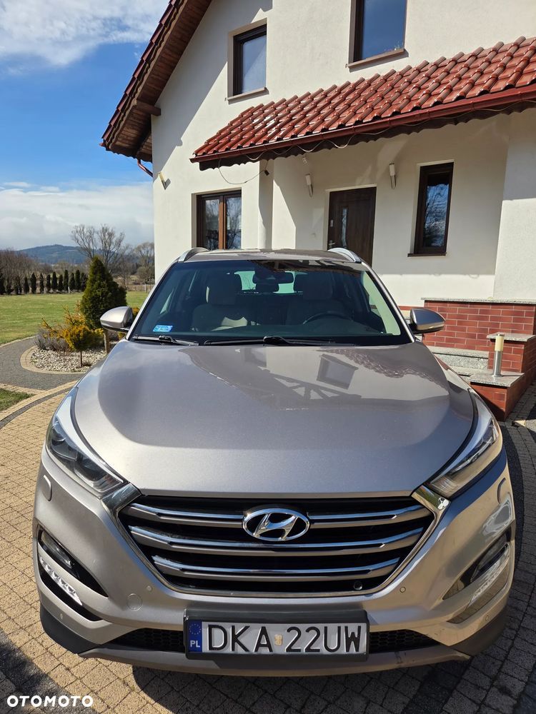 Hyundai Tucson 1.7 CRDI BlueDrive Style 2WD - 2