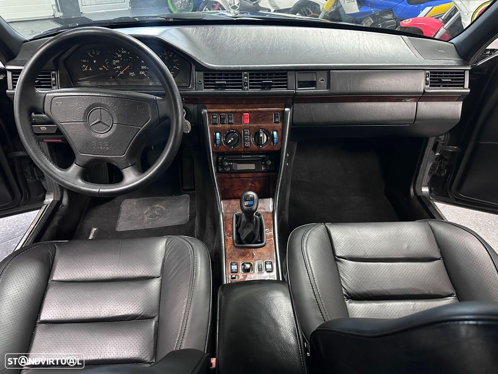 Mercedes-Benz E 250 D Turbo - 9