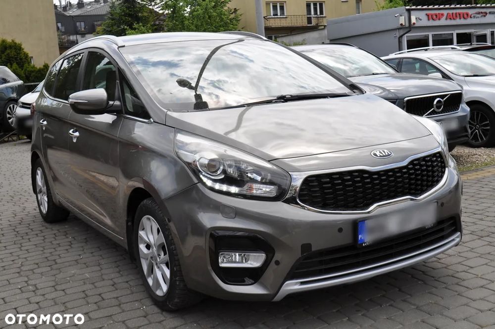 Kia Carens 1.6 GDI L - 6