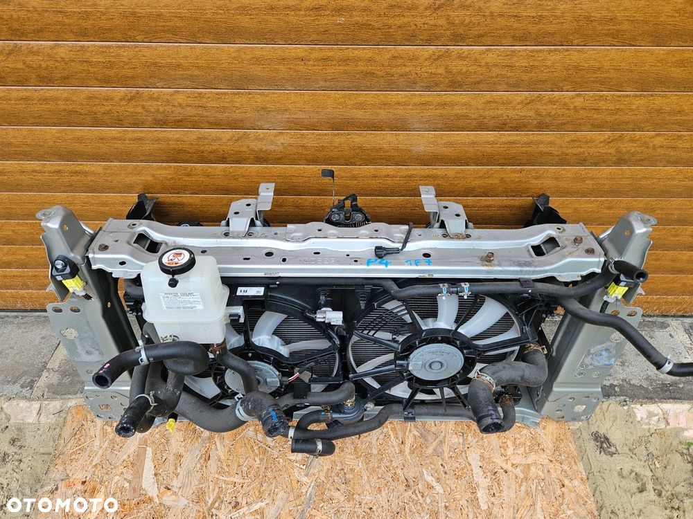 TOYOTA PRIUS IV 16- PAS PRZEDNI CHŁODNICE BELKA KOMPLET 1F7 - 11