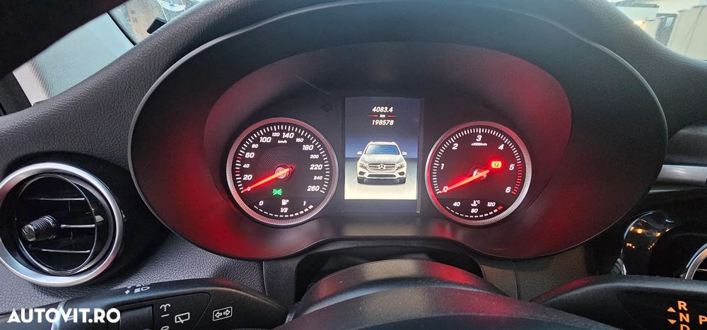 Mercedes-Benz GLC 220 d 4MATIC - 9