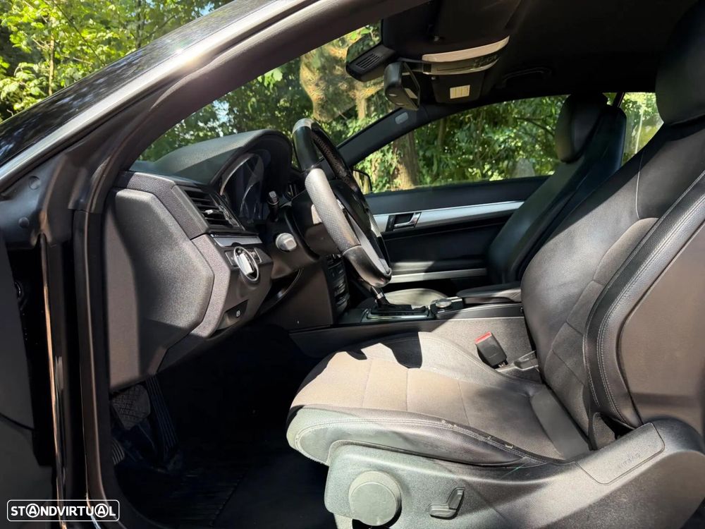 Mercedes-Benz E 220 (BlueTEC) d 9G-TRONIC - 43
