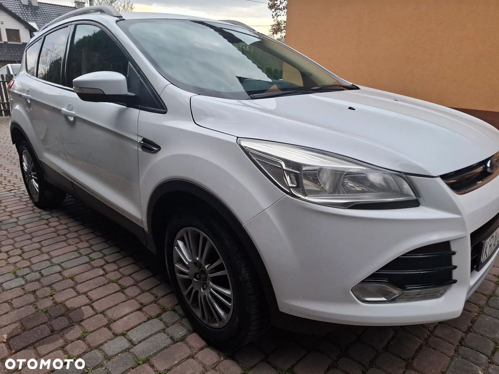 Ford Kuga 2.0 TDCi 2x4 Titanium - 2