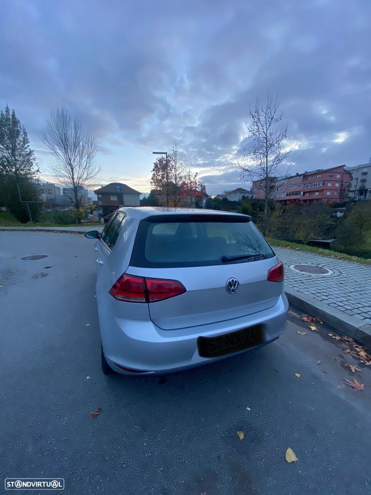VW Golf 1.6 TDi Confortline - 4