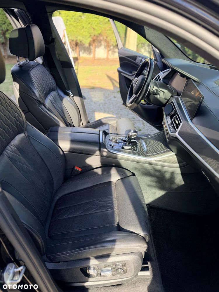 BMW X7 M50i - 15