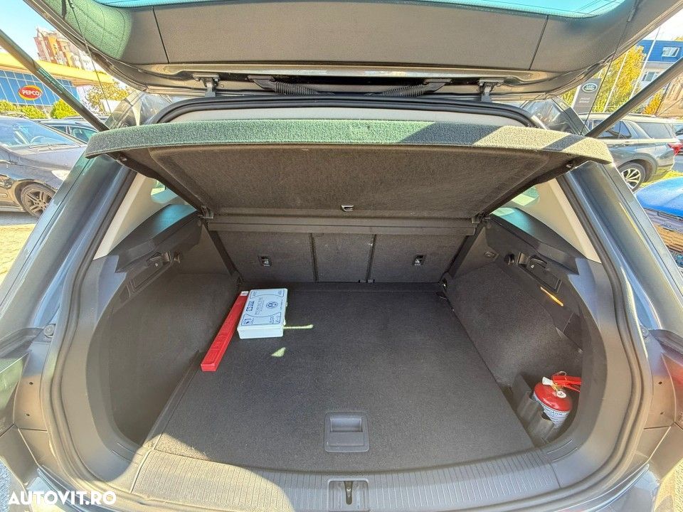 Volkswagen Tiguan - 11