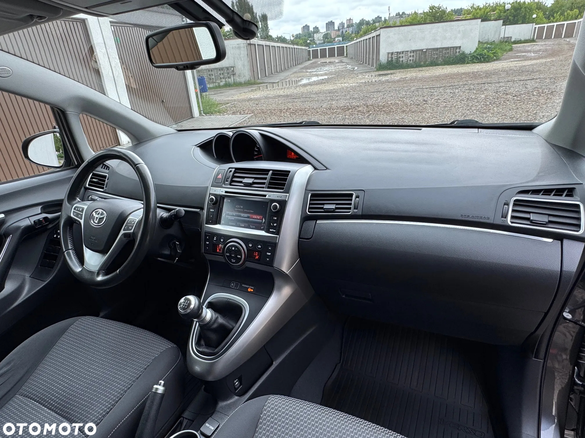 Toyota Verso 1.8 Premium 7os - 10