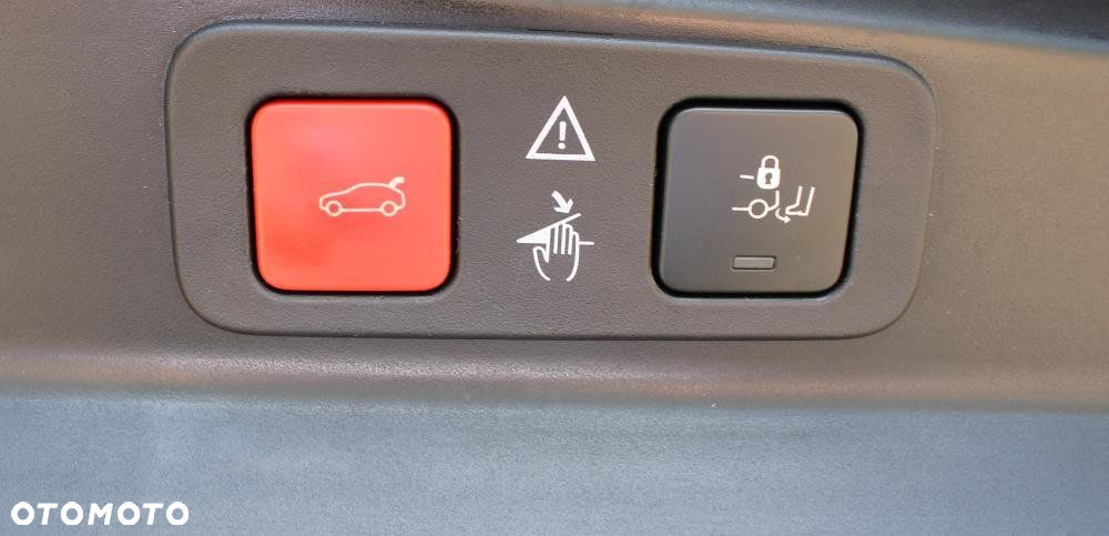 Peugeot 5008 - 31