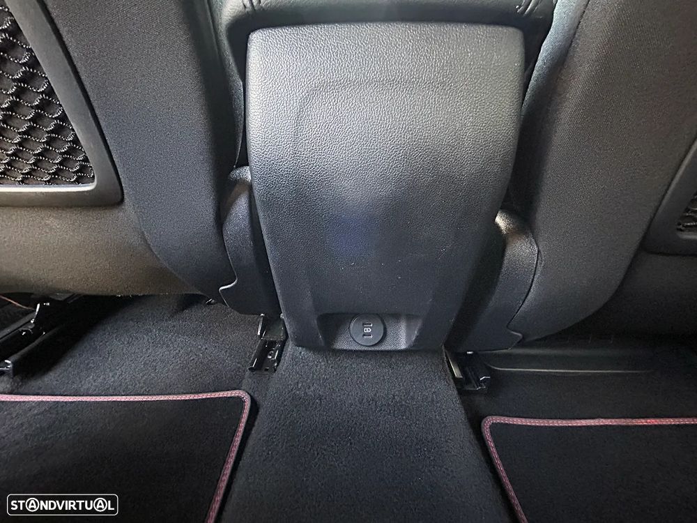 Ford Focus SW 1.0 EcoBoost MHEV ST-Line X Aut. - 34