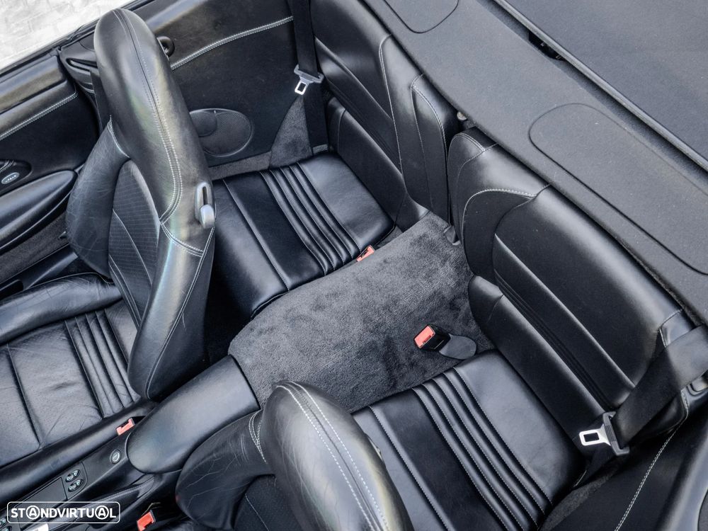 Porsche 911 (996) Carrera Cabrio - 25