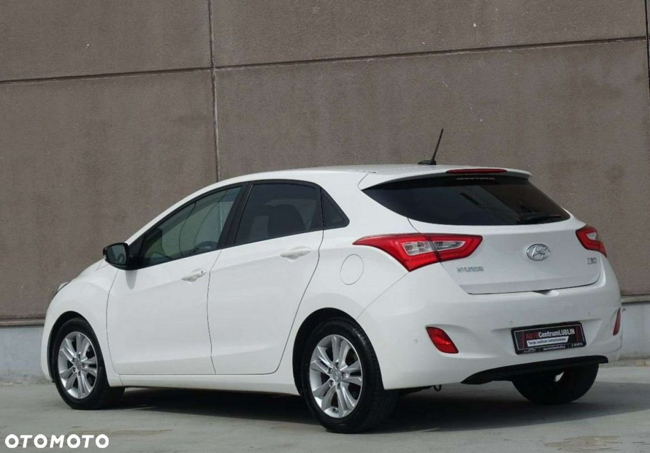 Hyundai i30 1.6 D GO - 8