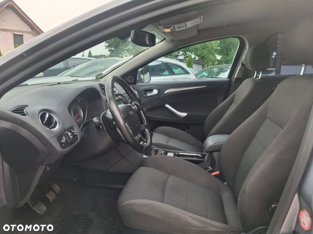Ford Mondeo Turnier 2.0 TDCi Titanium - 23