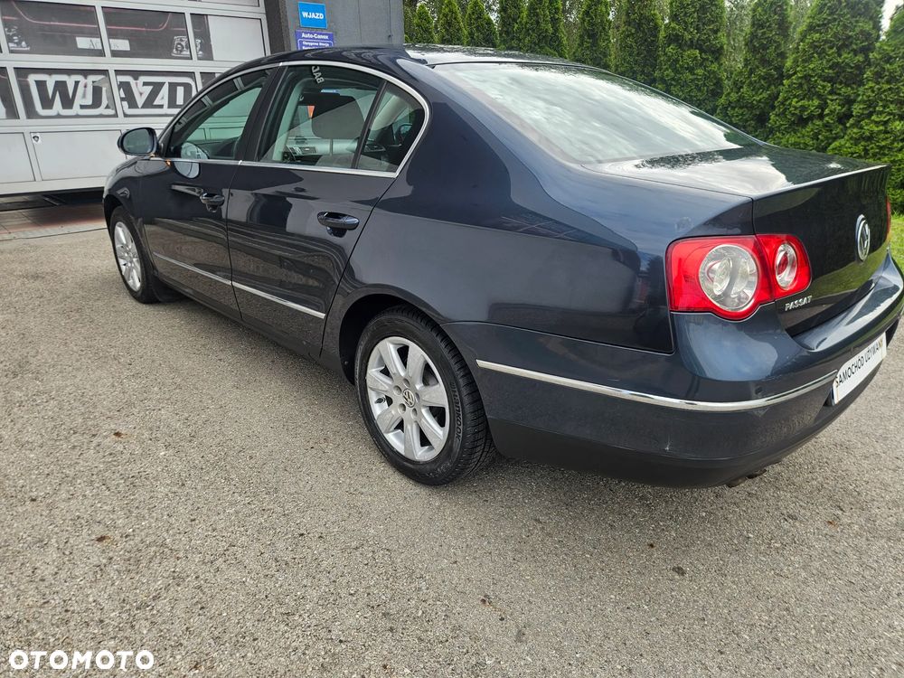 Volkswagen Passat 1.9 TDI Comfortline - 23