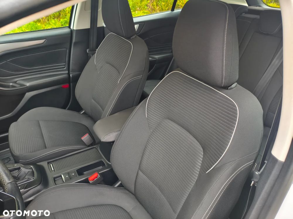 Ford Focus 1.5 EcoBlue Start-Stopp-System TITANIUM X - 10