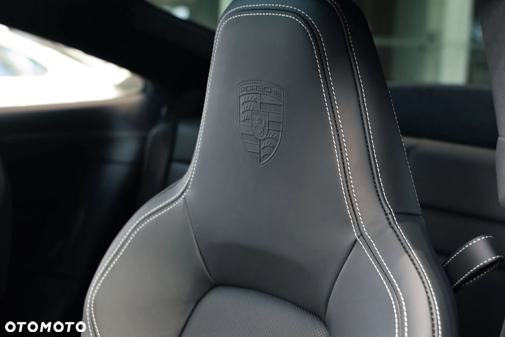 Porsche 911 Carrera S - 19