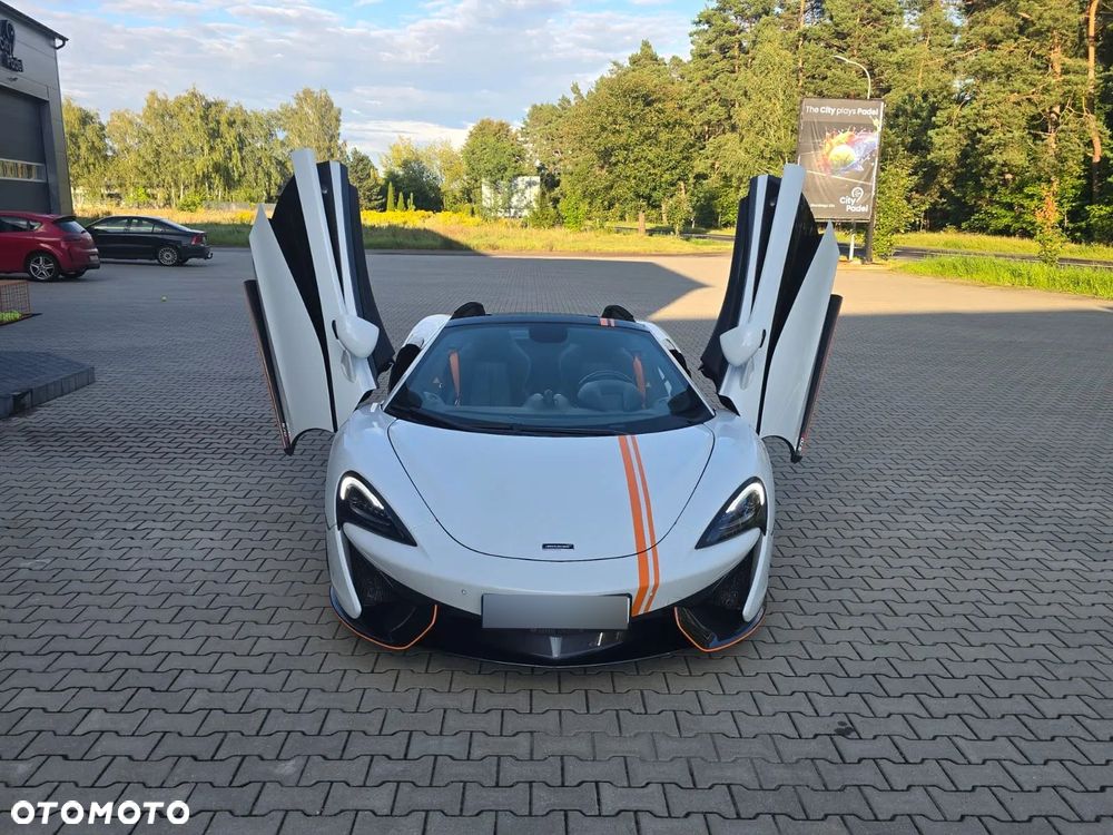 McLaren 570S Spider - 1