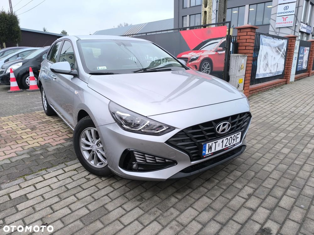 Hyundai i30 1.5 DPI Classic + - 25