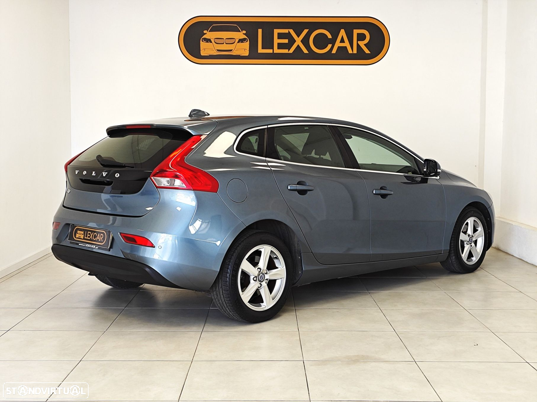 Volvo V40 1.6 D2 Momentum - 18