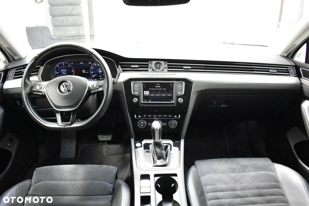 Volkswagen Passat Variant 2.0 TDI DSG (BlueMotion Technology) Highline - 19