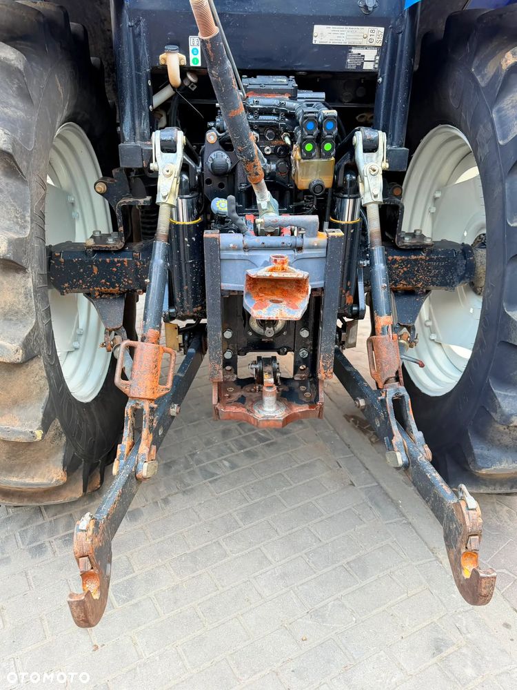 New Holland TS 115A - 15