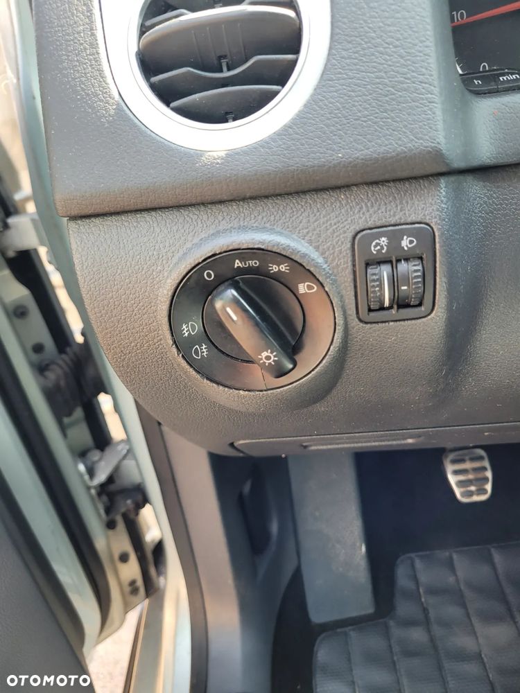 Volkswagen Golf Plus 2.0 TDI Cross - 17