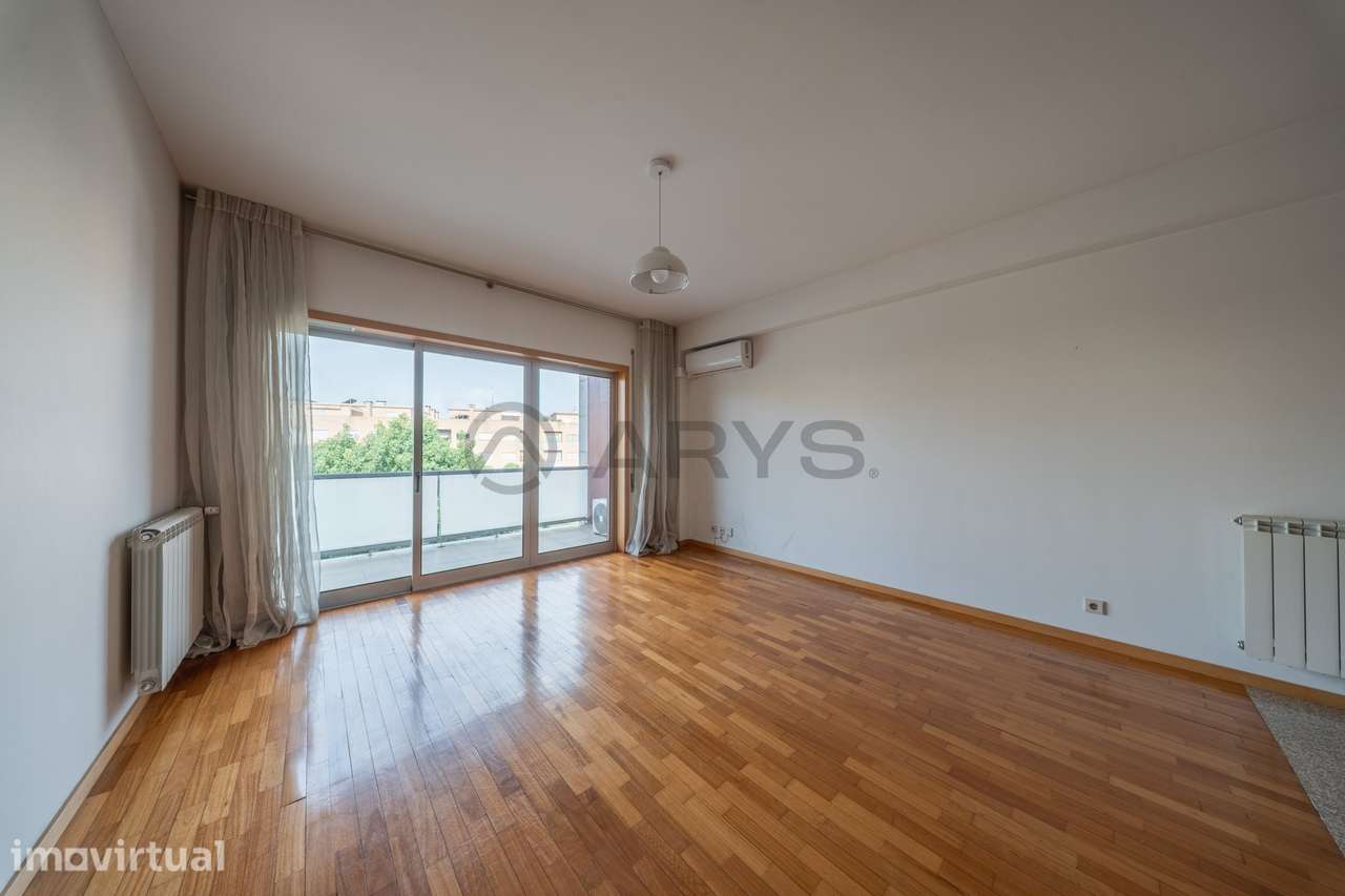 Excelente Apartamento T1 - Lamaçães - Grande imagem: 4/9
