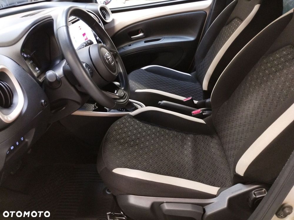 Toyota Aygo X 1.0 VVT-i Style CVT - 11