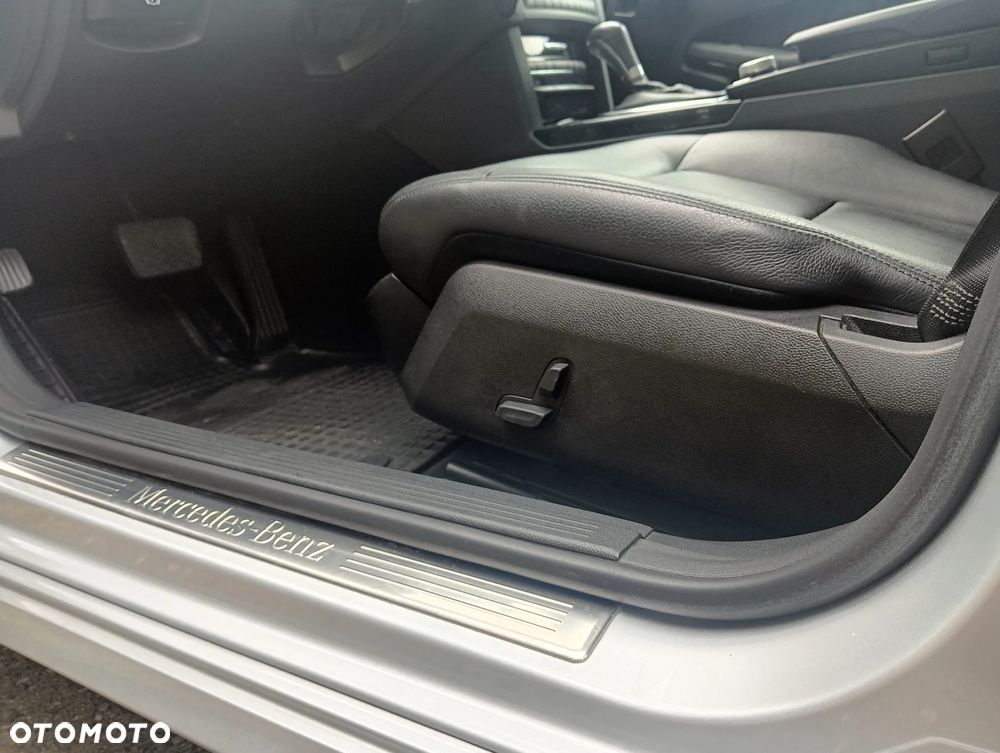 Mercedes-Benz Klasa E 200 BlueEFFICIENCY 7G-TRONIC Elegance - 36