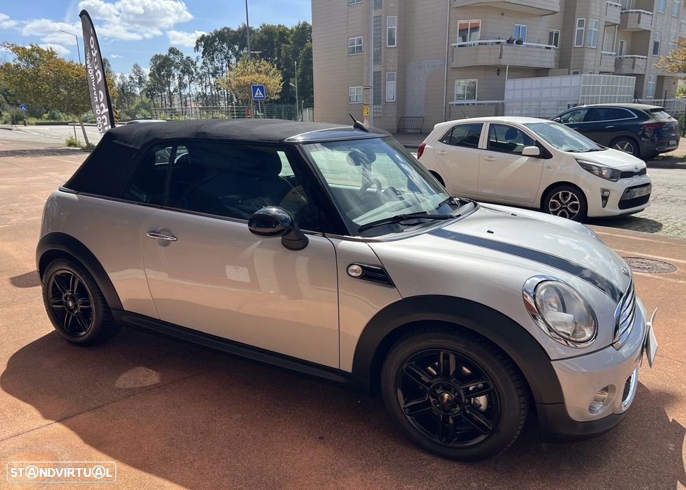 MINI Cabrio Cooper D - 17