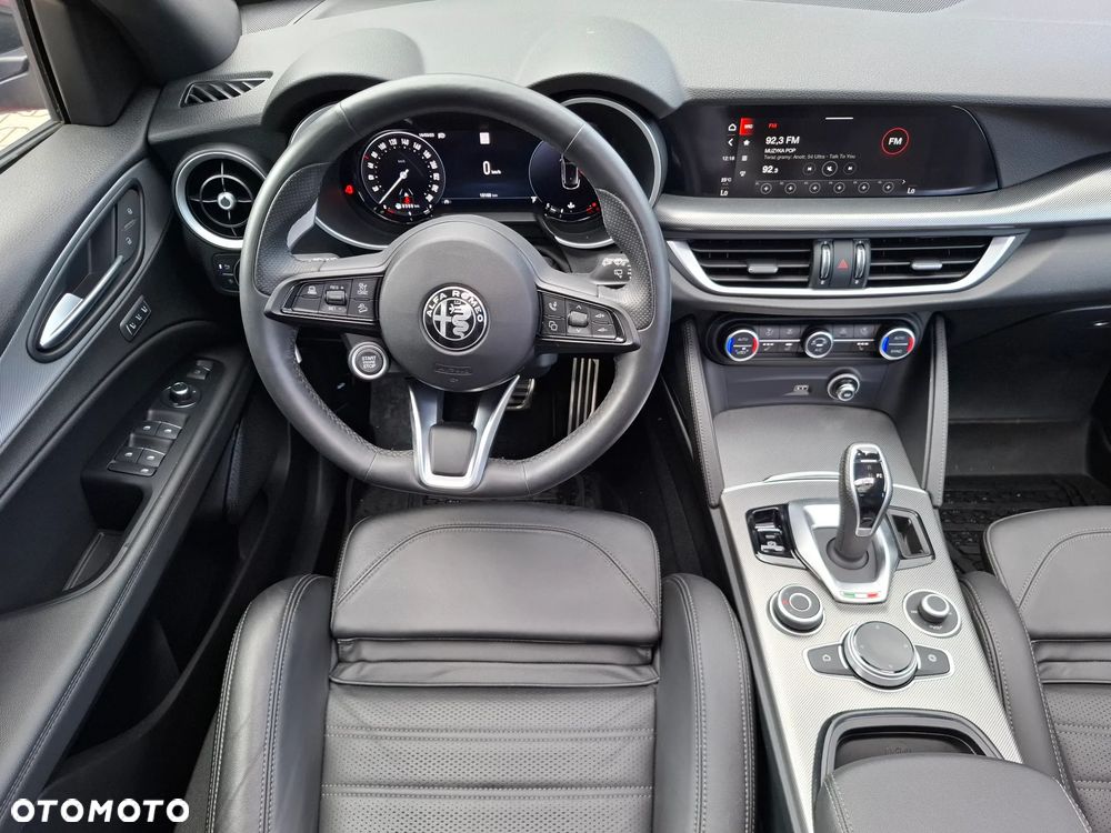Alfa Romeo Stelvio 2.0 Turbo Veloce Q4 - 17