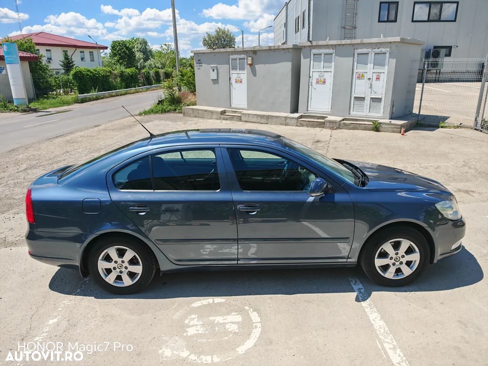 Skoda Octavia 1.6 MPI Ambiente - 7